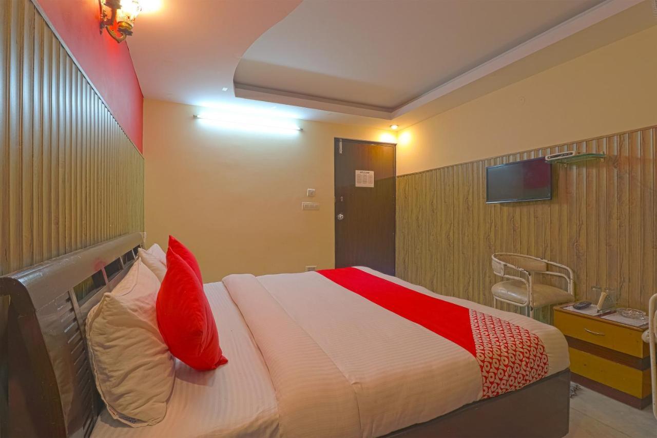 Oyo 834 Shree Balaji Hotel Faridabad Luaran gambar