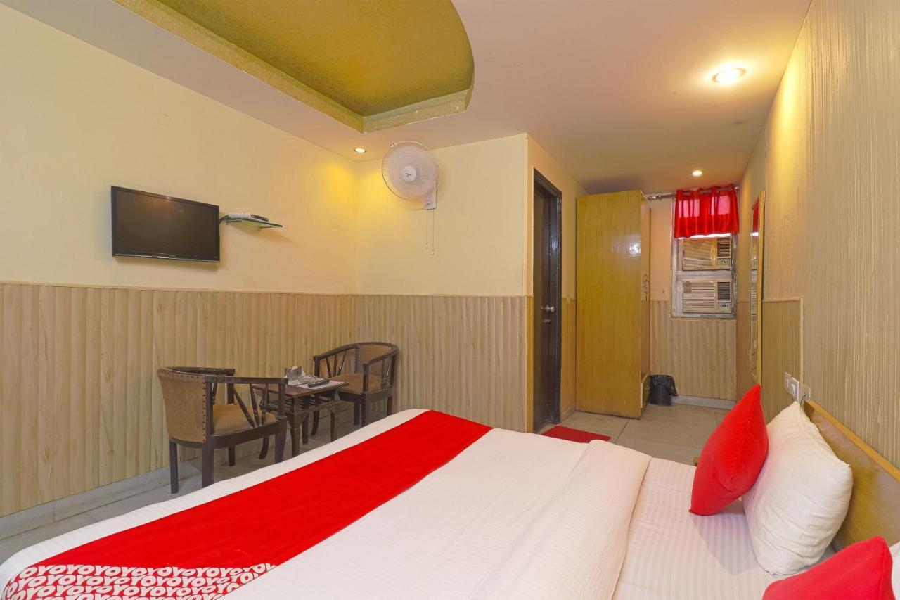 Oyo 834 Shree Balaji Hotel Faridabad Luaran gambar