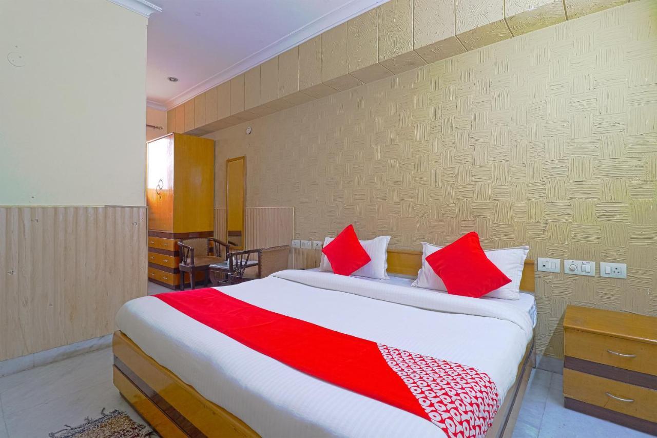 Oyo 834 Shree Balaji Hotel Faridabad Luaran gambar