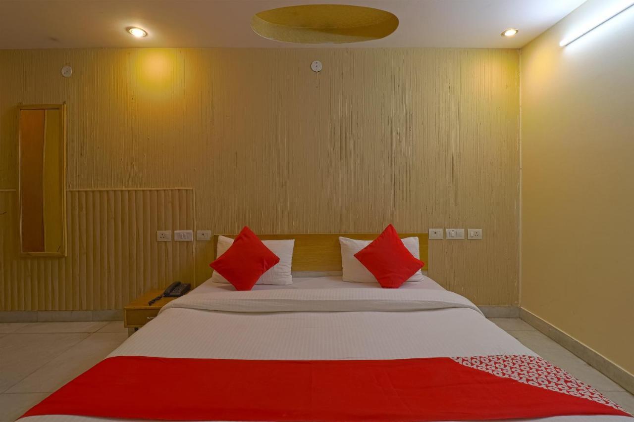Oyo 834 Shree Balaji Hotel Faridabad Luaran gambar