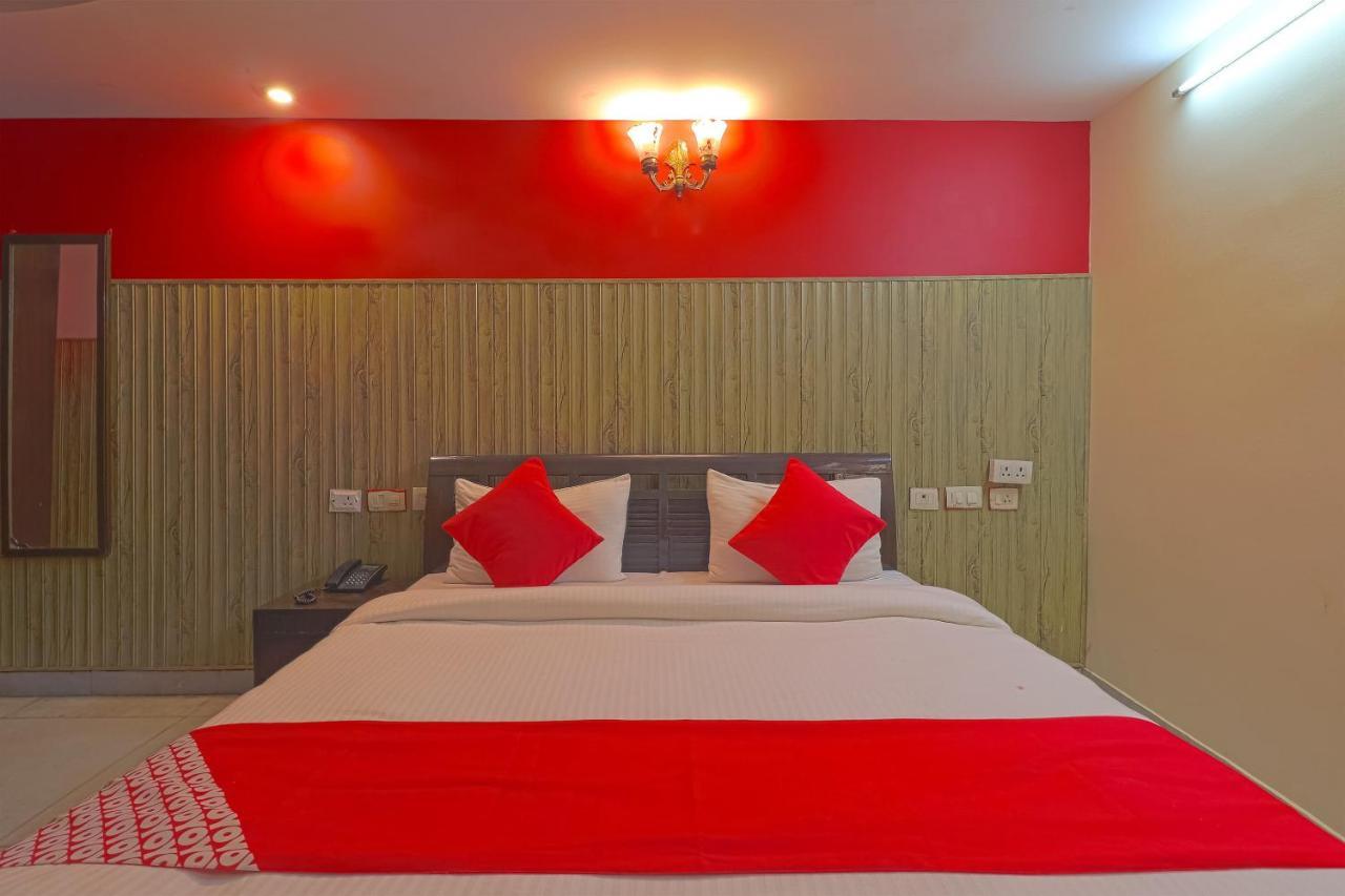 Oyo 834 Shree Balaji Hotel Faridabad Luaran gambar